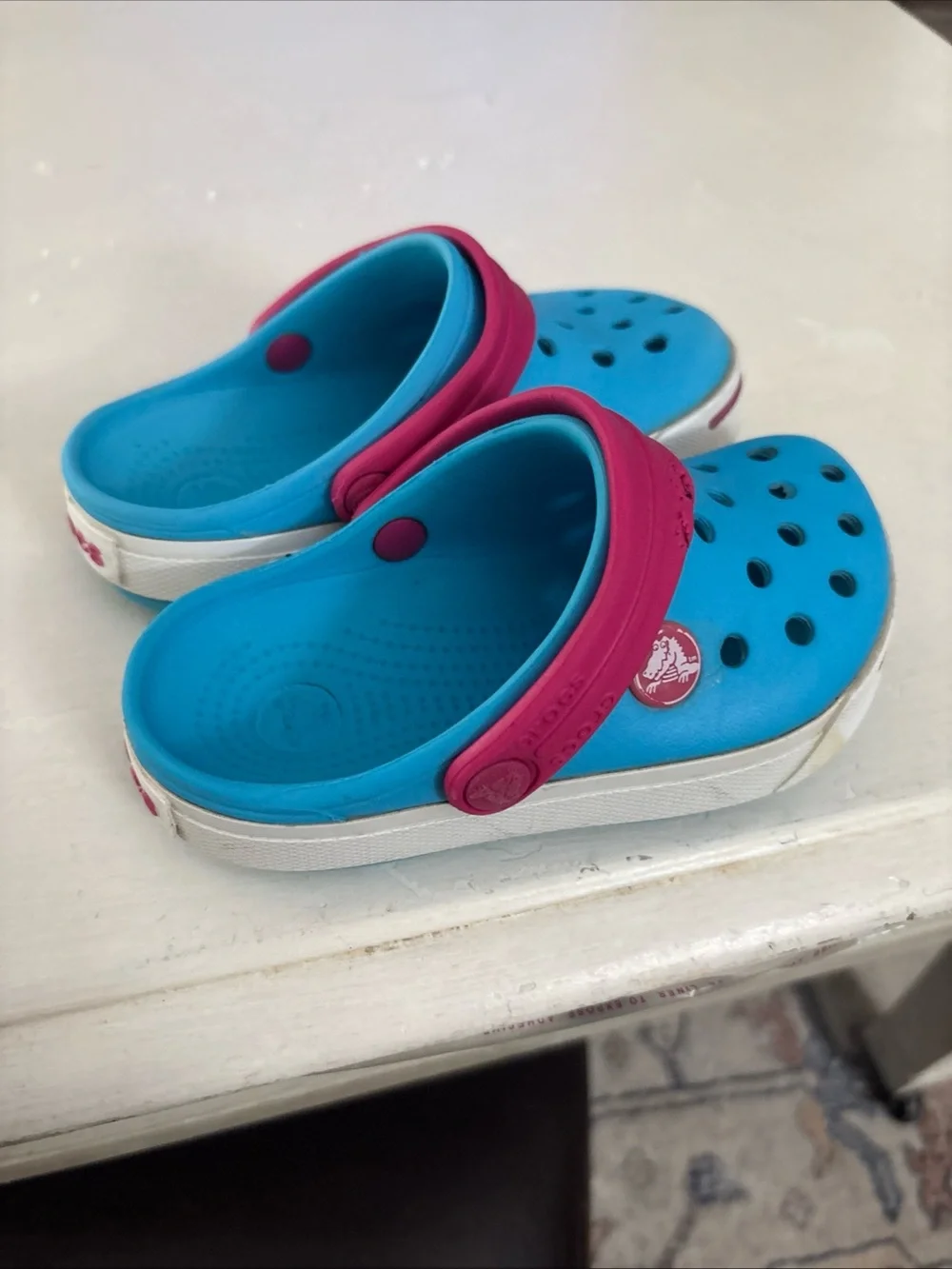 Kids Crocs Size C 8-9 Blue and Pink Slip-On Clogs